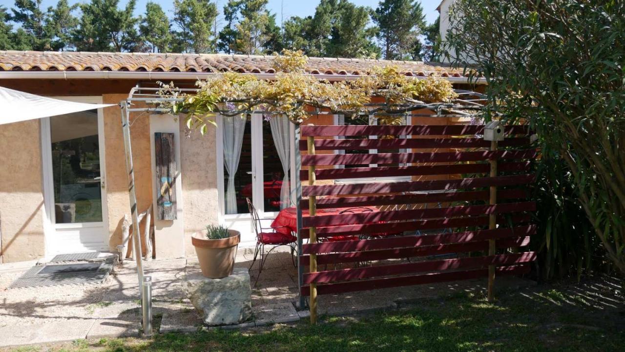 Mas Maurane - Les Lavandes Aux Portes D'Arles Apartment Tarascon Exterior photo