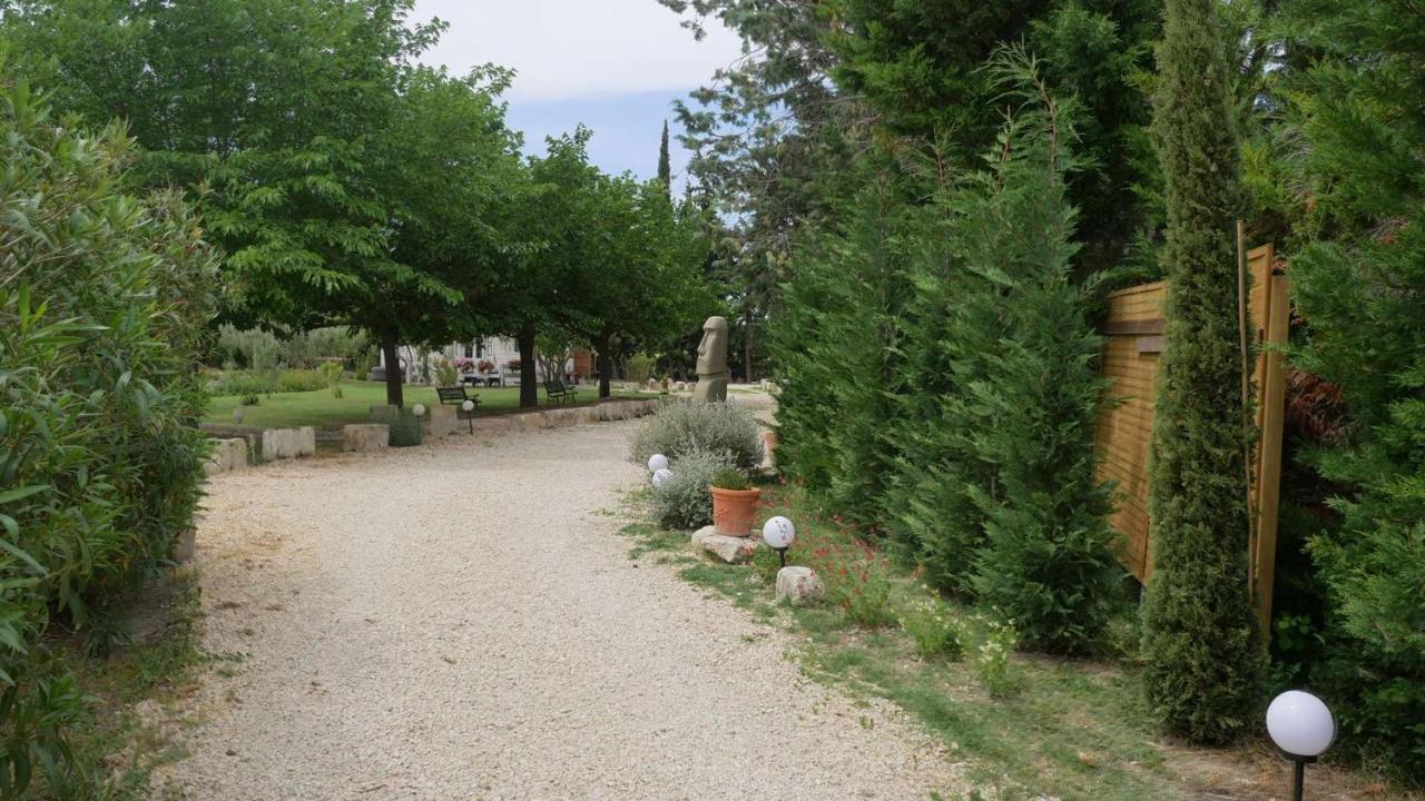 Mas Maurane - Les Lavandes Aux Portes D'Arles Apartment Tarascon Exterior photo
